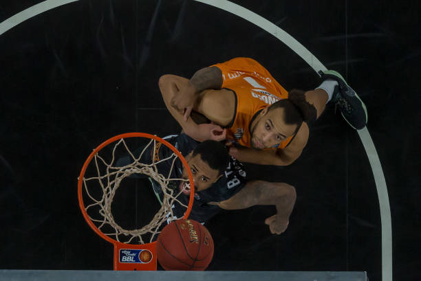 球权分配不 球权分配不