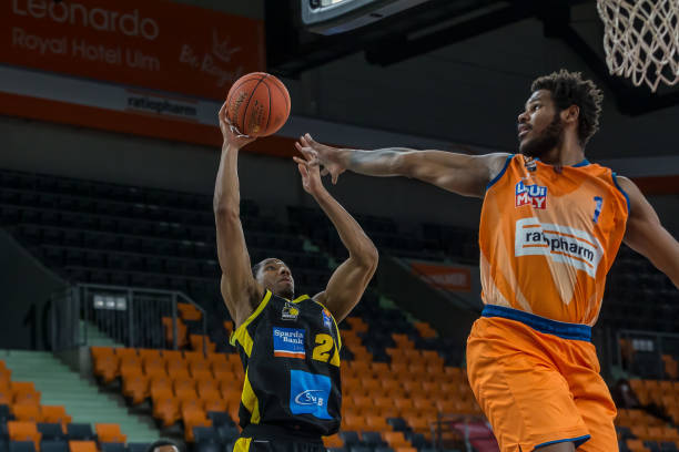 为年轻选手 为年轻选手